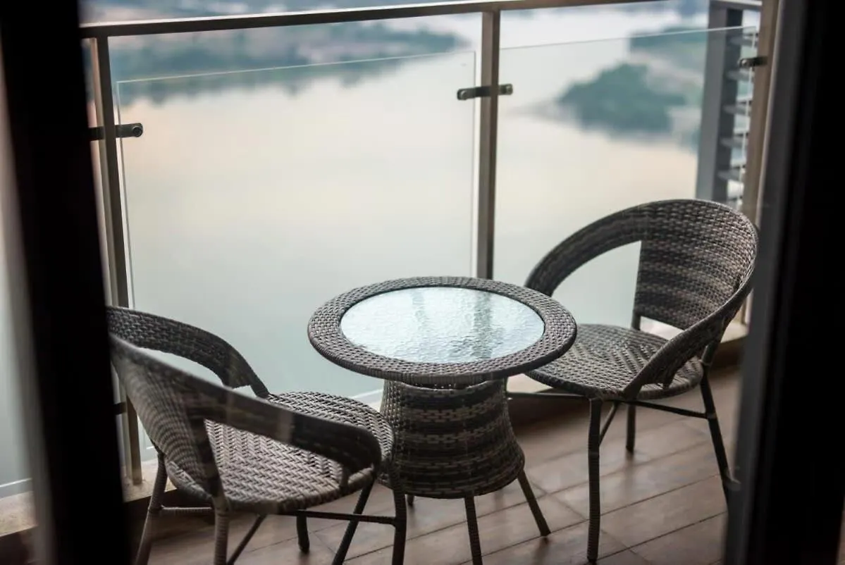 Chic 3Br In Danga Bay With Water Views & Parking Apartment Johor Bahru